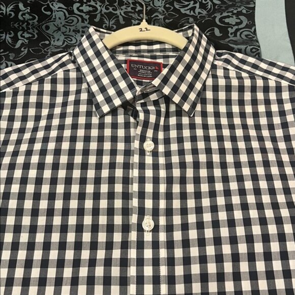 UNTUCKit Men's Gingham Shirt - Navy and White, stylish, nice, size medium - Picture 5 of 8